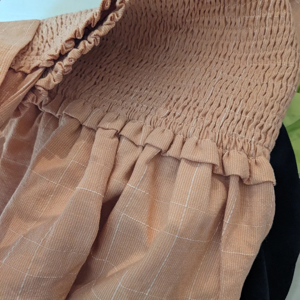 Paper Crane peplum Smocked Top size small - Picture 5 of 6